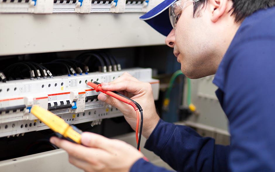 monteur électricien Réau